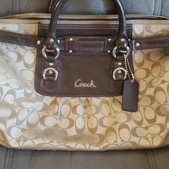 Authentic Large Coach 👜 Handbag - Picture 1 of 10